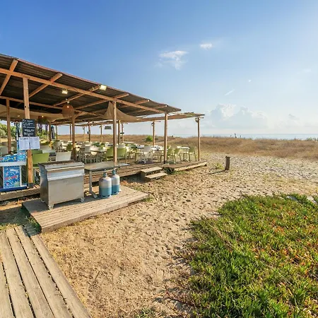 Domaine D'anghione مكان تخييم